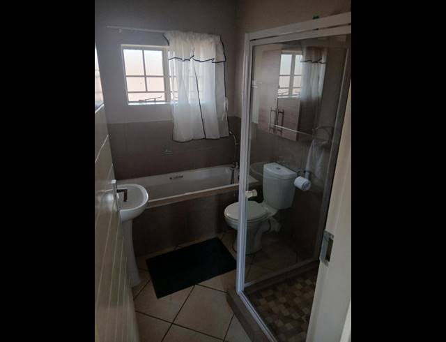 2 BEDROOM APARTMENT FOR SALE IN NOORDWYK